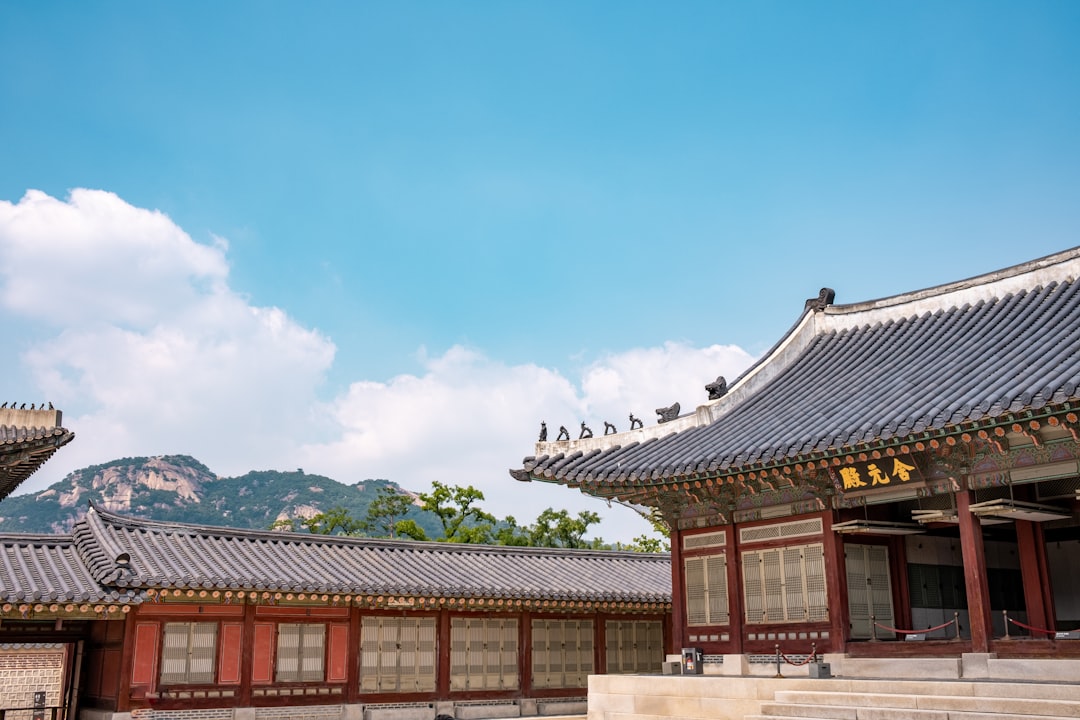 춘천 여행 가이드 2026 — 닭갈비 맛집부터 의암호 산책까지